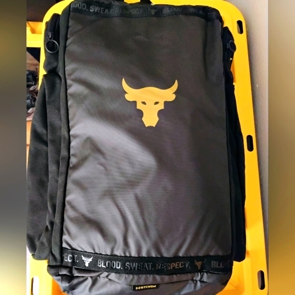 UA Under Armour Project Rock Duffle Backpack Bag Black Gold Gym  1376459-002 WWE - Picture 1 of 11